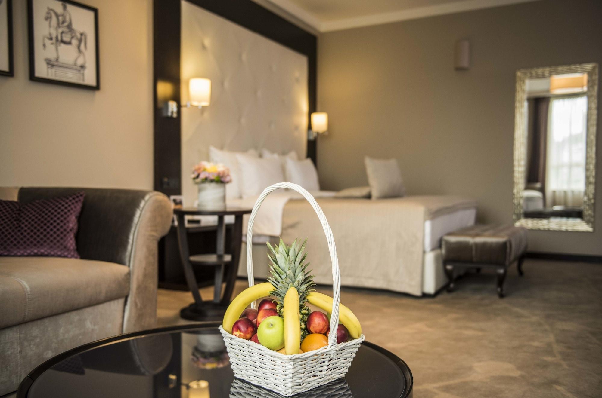 Hotel Constantine The Great Belgrade Exterior photo